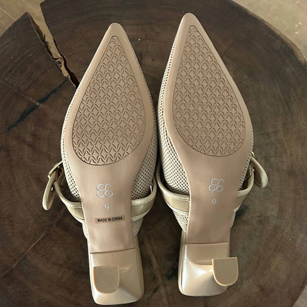 Cozy Island Beige Women's Mules - Picture 5 of 7